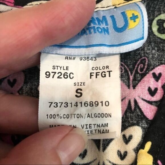 Ladies Scrub Top Size Small Butterflies Black Pink Yellow Uniform Destination - Picture 3 of 7